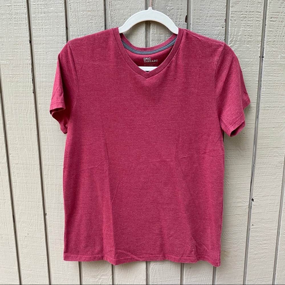 Epic Threads Red Basic V-Neck Tee - Youth Large